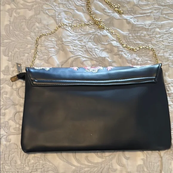 Elegant Black Floral Embroidered Clutch - Picture 2 of 6